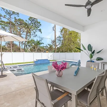 789 Brandnew Naples Villa-Large Heated Saltwater Pool